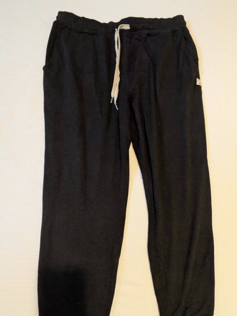 Vuori Performance Jogger Cropped Ebony Size Medium - Picture 2 of 5